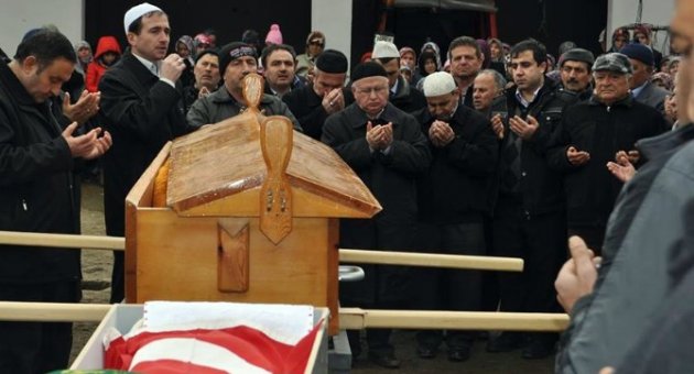 Baba İle Oğlu Aynı Mezara Defnedildi
