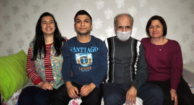Babasına Karaciğerinin Yarısını Verdi