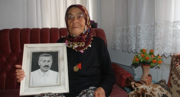 Babasının İstiklal Madalyasını Onurla Taşıyor