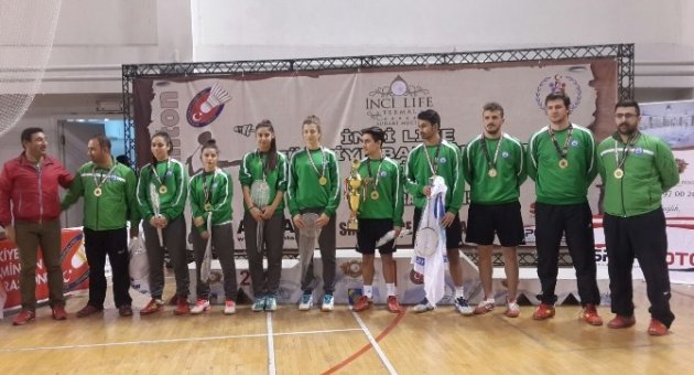 Badmintonda Türkiye Şampiyonu Yıldırım Belediyespor