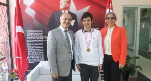 Bahçeşehir’de Satranç Şampiyonluğu Sevinci