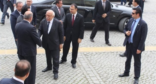 Bakan Avcı İle Gazeteci Arasında İlginç Diyalog