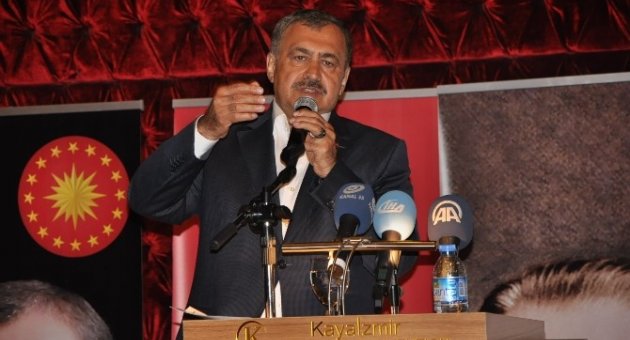 Bakan Eroğlu, İzmir’de Sivil Toplum Kuruluşlarıyla Bir Araya Geldi