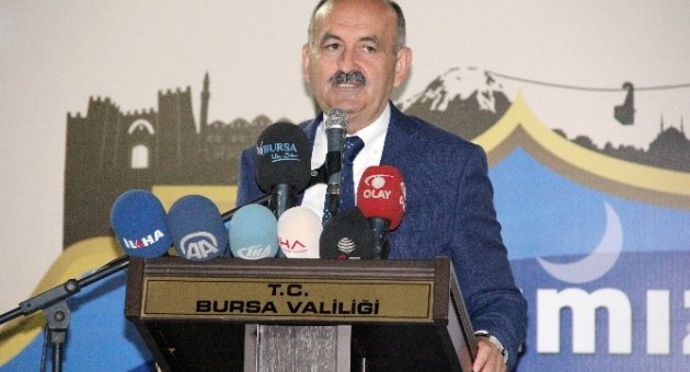 Bakan Mehmet Müezzinoğlu, Bursa Valiliğinin Düzenlemiş Olduğu İftara Katıldı