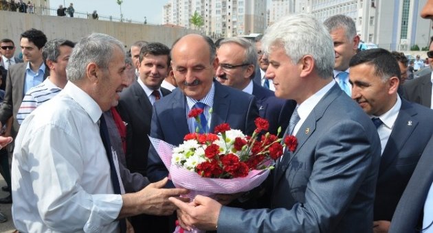 Bakan Müezzinoğlu, İnegöl’de Toplu Açılış Yaptı