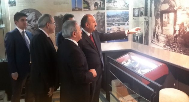 Bakan Müezzinoğlu’ndan Bursa Kent Müzesi’ne Tam Not