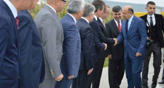 Bakan Otomotiv Test Merkezi Arazisini Gezdi