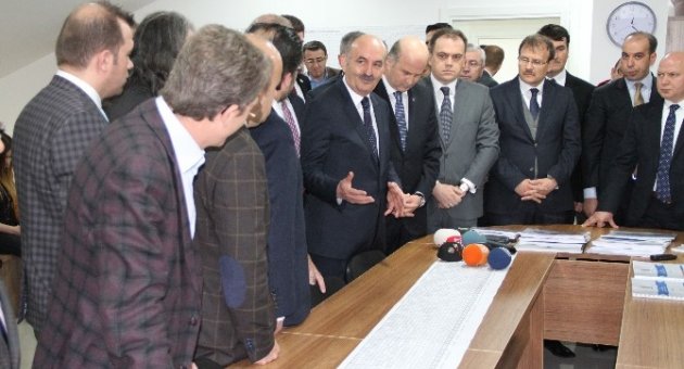 Bakandan, Mahalle Temsilcisine Şok Telefon