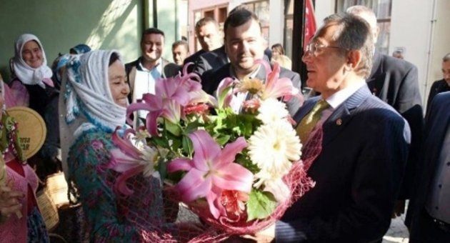 Balıkesir Büyükşehir Belediye Başkanı Uğur’dan Ayvalık Ziraat Odasına Ziyaret