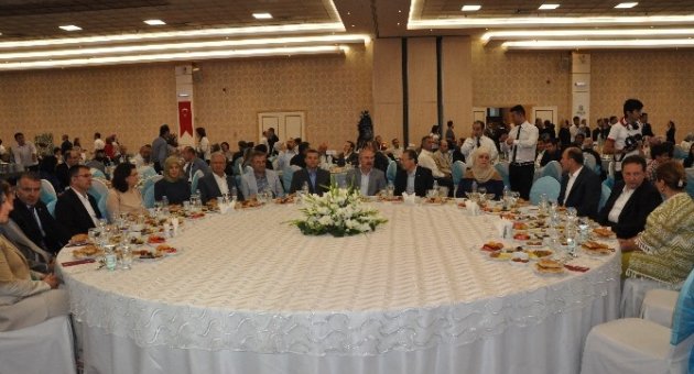 Balıkesir, Büyükşehir’in İftarında Buluştu