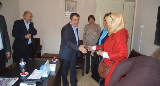 Balıkesir Milletvekili Ali Aydınlığlu Edremit’de Esnaf Odalarını Ziyaret Etti