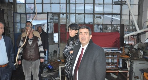Balıkesir Milletvekilleri Dursunbey’de Zarar Gören İş Yerlerini İnceledi