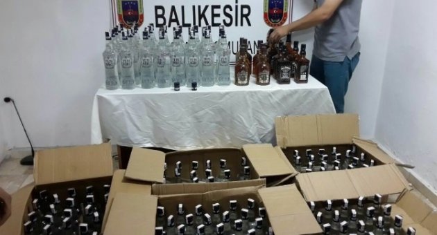 Balıkesir’de 200 Şişe Sahte İçki Ele Geçirildi