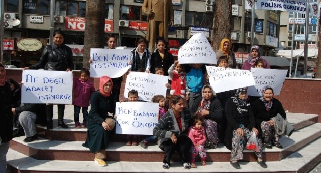 Balıkesir’de Çocuk Gelinler Kocalarının Tutuklanmasını Protesto Etti