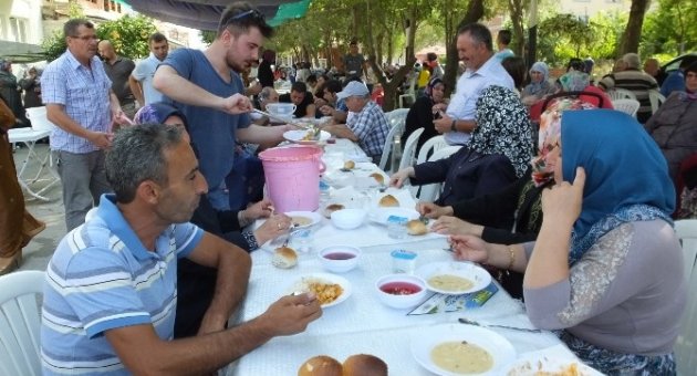 Balıkesir’de Düğünlerde Hizmet İmecesi