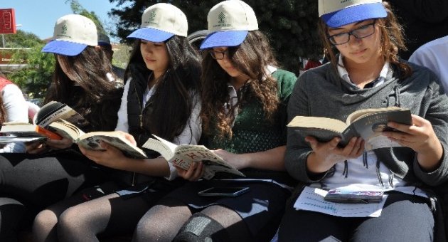 Balıkesir’de Okuma Etkinliği