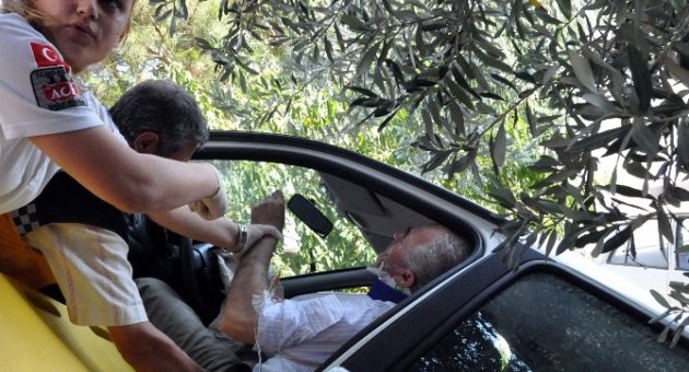 Balıkesir’de Otomobil Evin Bahçesine Uçtu