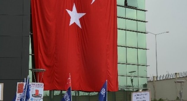 Balıkesir’de Sağlık Çalışanları İş Bıraktı