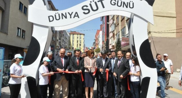 Balıkesir’de Süt Sokağı Açıldı
