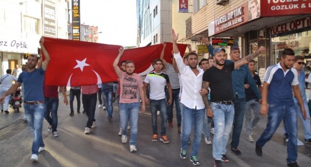 Balıkesir’de Teröre Lanet Yürüyüşü