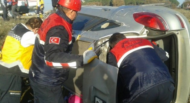 Balıkesir’de Trafik Kazası: 3 Yaralı