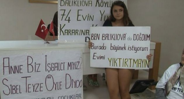 Balıklıova Sakinleri Yıkım Kararını Protesto İçin Chp İl Binasını Bastı