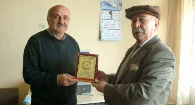 Balya’da Türk Hava Kurumundan Hayırseverlere Plaket