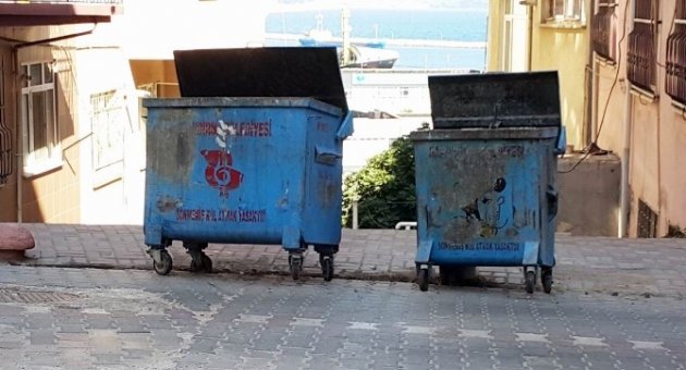 Bandırma’da Halkın Çöp Konteyneri Şikayeti