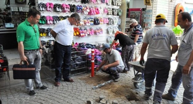 Barbaros Caddesi Gün İçinde Araç Trafiğine Kapatıldı