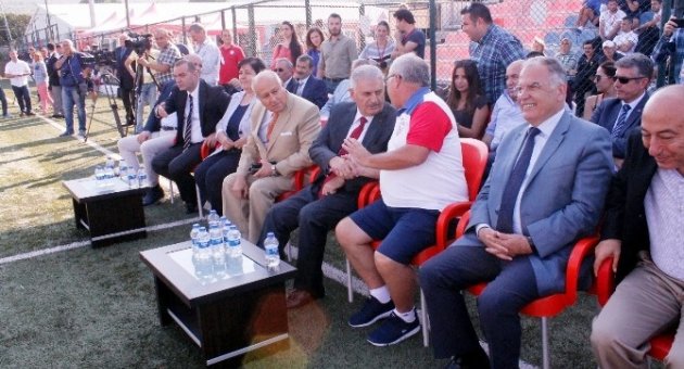 Barış Güvercinleri Bu Kez Selçuk Efes Spor Tesislerinden Uçuruldu