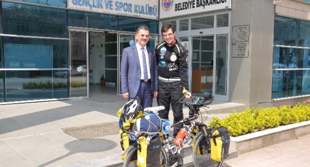 Barış İçin Pedal Çeviren Meriç, Gemlik’te Mola Verdi