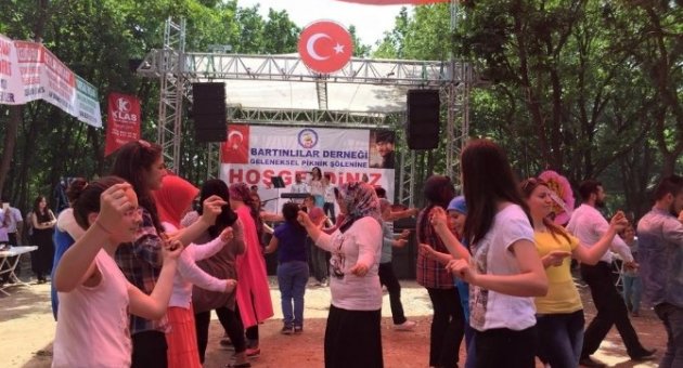 Bartınlılar Bahar Şenliği’nde Buluştu