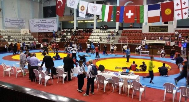 Başakşehir’in Yıldızları İzmir’de Parladı