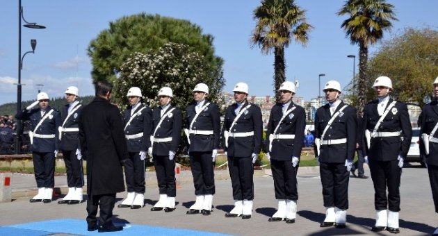 Başbakan Davutoğlu Çanakkale Valiliğini Ziyaret Etti