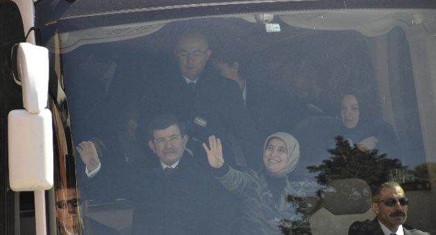 Başbakan Davutoğlu’na Sevgi Seli