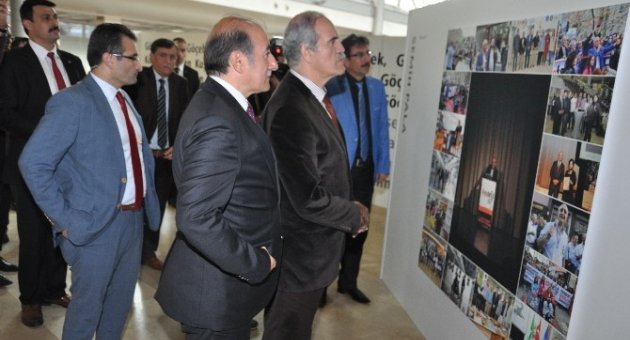 Başkan Altepe Bursafotofest Sergisini Gezdi