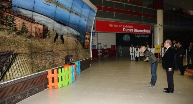 Başkan Altepe Halat Üstünde Bisiklet Sürdü
