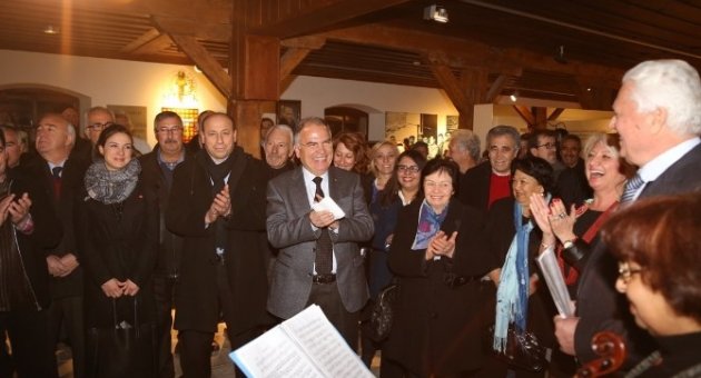 Başkan Bakıcı Sergide Seramik Yaptı