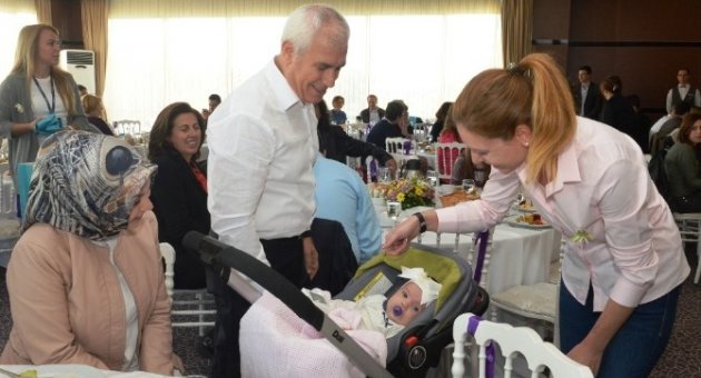 Başkan Bozbey, Nilüfer İsimli 165 Kişiyle Kahvaltıda Buluştu
