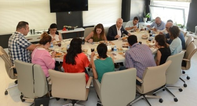 Başkan Bozbey Personelle Yemekte Buluştu