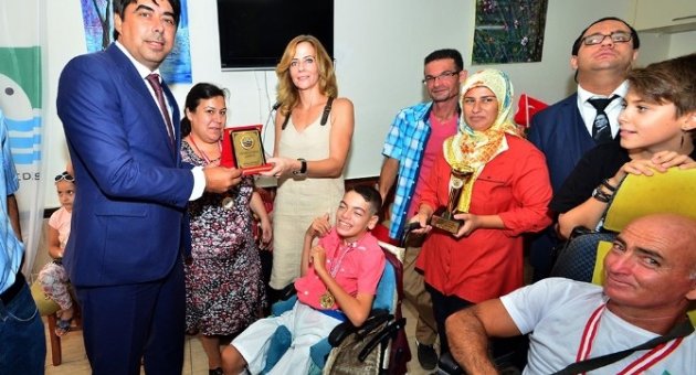 Başkan Demirağ, Boccia Şampiyonlarını Tebrik Etti