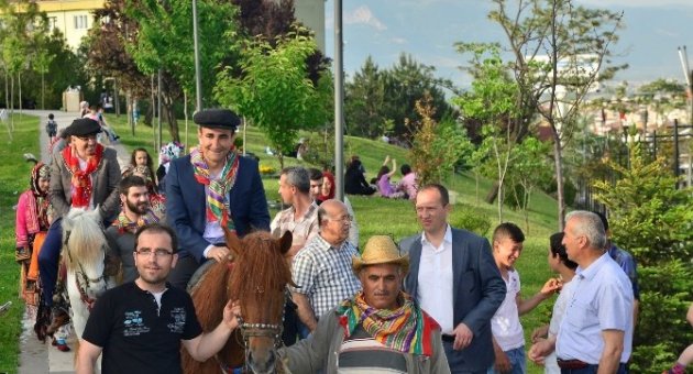 Başkan Edebali Ata Bindi, Kız İstedi