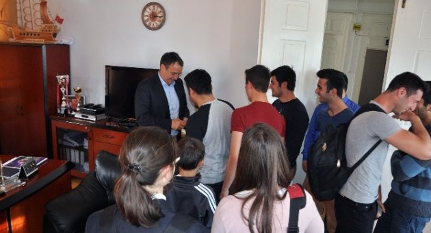 Başkan Gençer, Başarılı Jiu Jitsu Ekibini Tebrik Etti