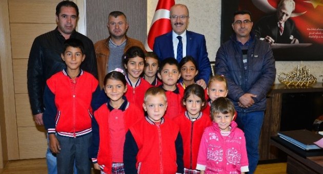 Başkan Kafaoğlu’na Öğrenci Teşekkürü