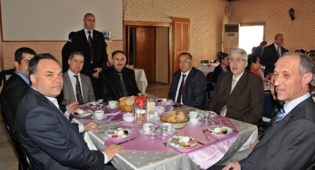 Başkan Kurtulan’dan Okullara Ödül