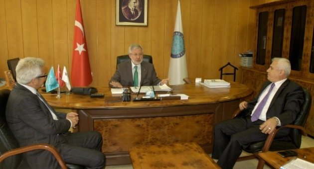 Başkan Mustafa Bozbey’den Rektör Ulcay’a ‘hayırlı Olsun’ Ziyareti