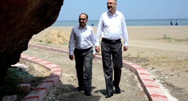 Başkan Özkan, Belediyenin Çalışmalarını Yerinde İnceledi