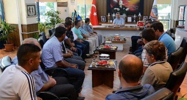 Başkan Özkan, Mevsimlik İşçilerle Bir Araya Geldi