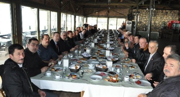 Başkan Saka Her Ay Muhtarlarla Bir Araya Geliyor