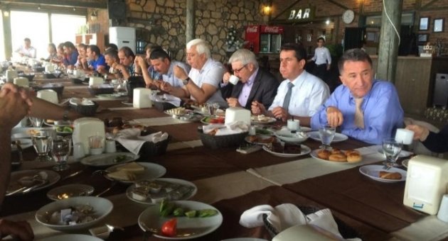 Başkan Saka Ve Muhtarlar Toplantıda Bir Araya Geldi